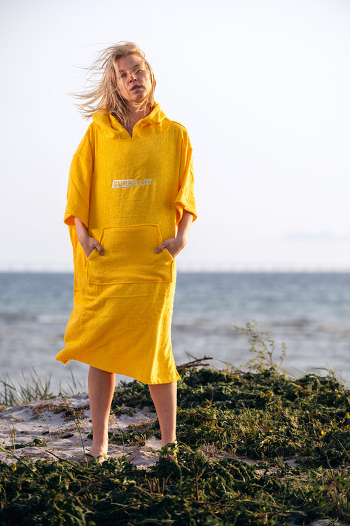Changing poncho Yellow