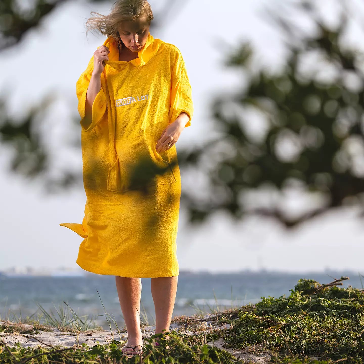 Changing poncho Yellow